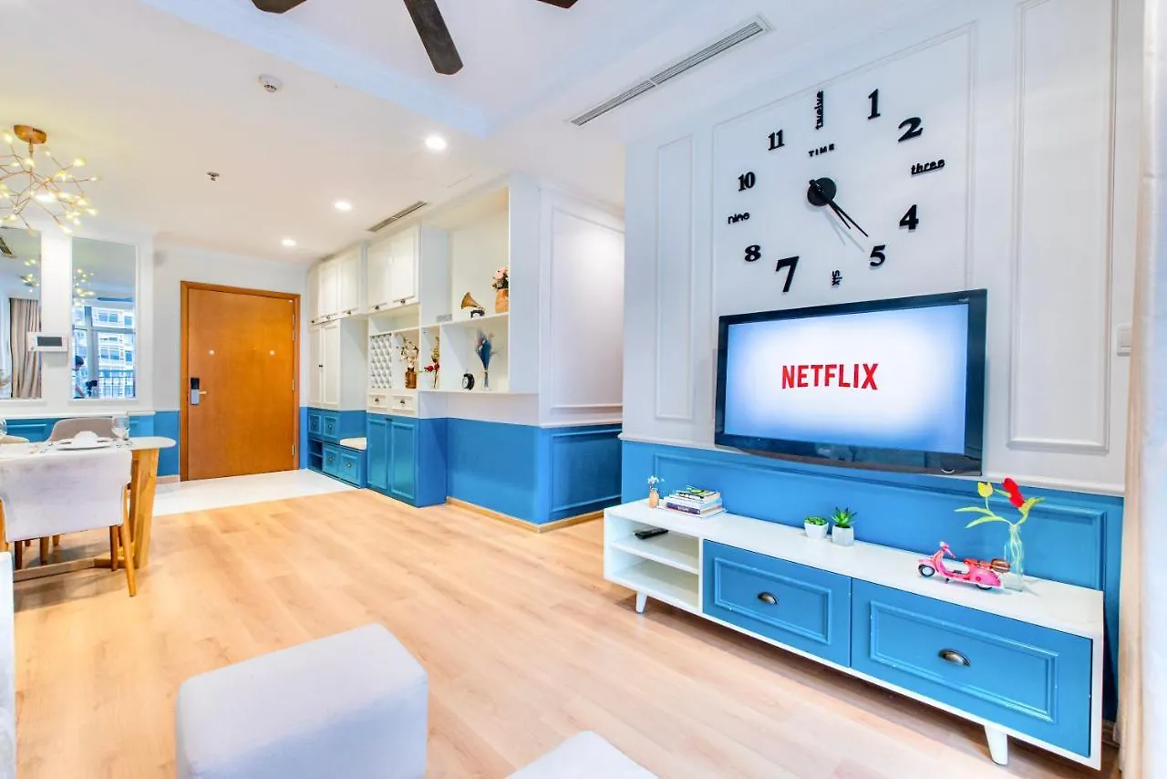 Moxy Hcmc Aparts - Vinhomes Central Park, Ice Rink Ho Chi Minh City Apartment